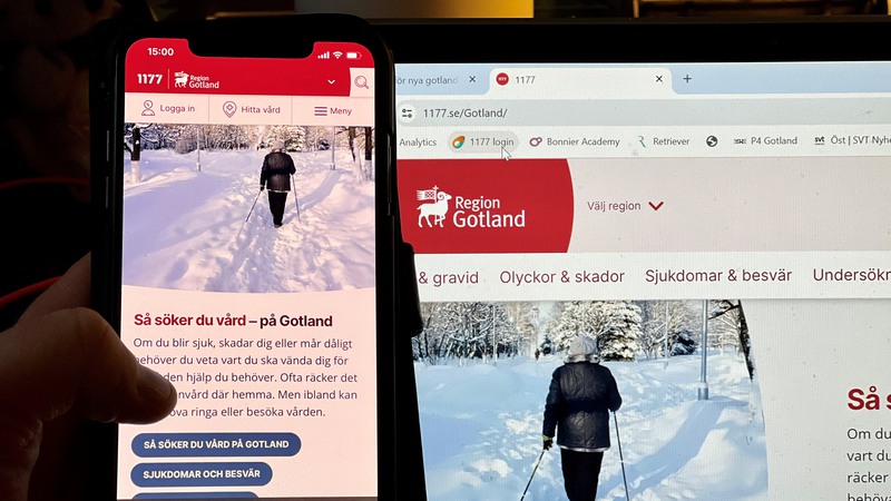 Bild på person som är på webbplatsen 1177.se och Region Gotlands startsida med både sin smarttelefon och dator.