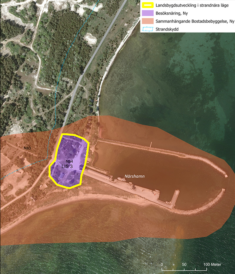 Flygbild över LIS-område Närs hamn. Teckenförklaring: Gul linje: Landsbygdsutveckling i strandnära läge Lila yta: Besöksnäring, ny Orange yta: Sammanhängande bostadsbebyggelse, ny Blått streck med piggar: Strandskydd