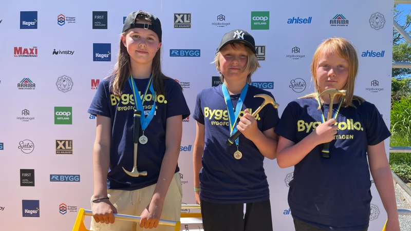 Vinnarna av byggkollos lådbilsrace: Simone, Neo och Bell