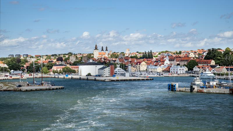 Vy över Visby hamn från havet. Foto: Mikael Damkier/Mostphotos