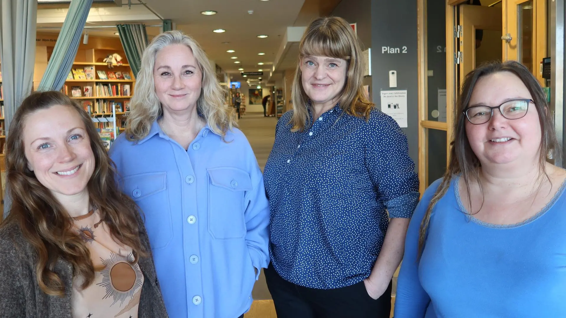 Biblioteksutvecklings medarbetare. Emelie Lundström, Linda Jansdotter, Cecilia Herdenstam och Linda Wagenius.