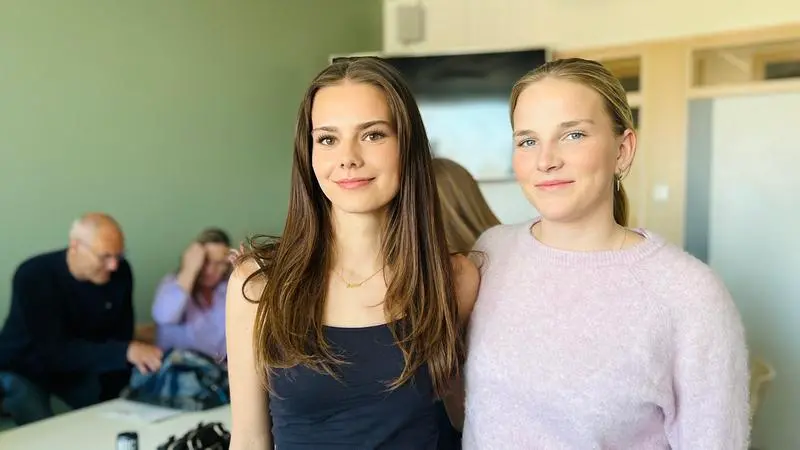 Martina och Ella går sista året på samhällsprogrammet på Wisbygymnasiet. Idag presenterade de sin undersökning