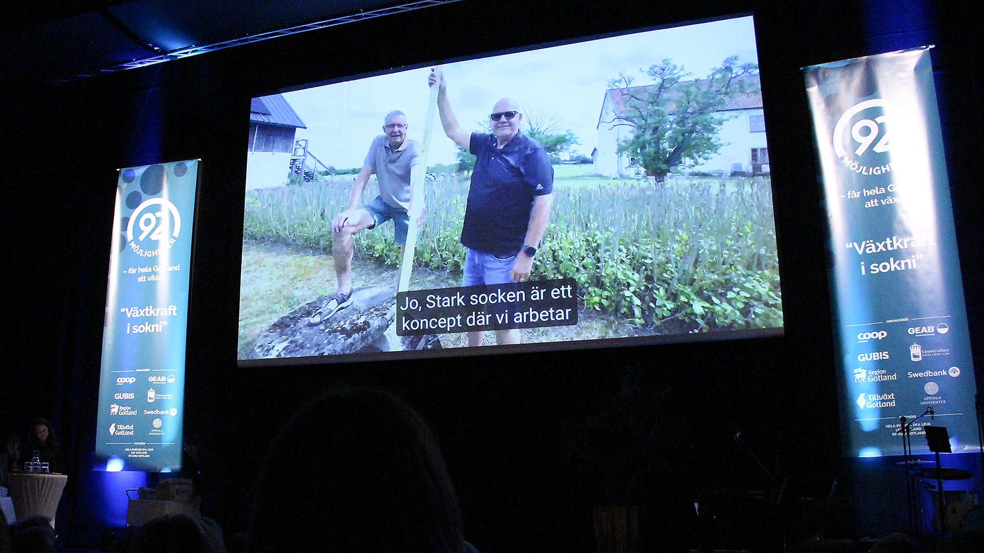 Stark socken film visas på scen